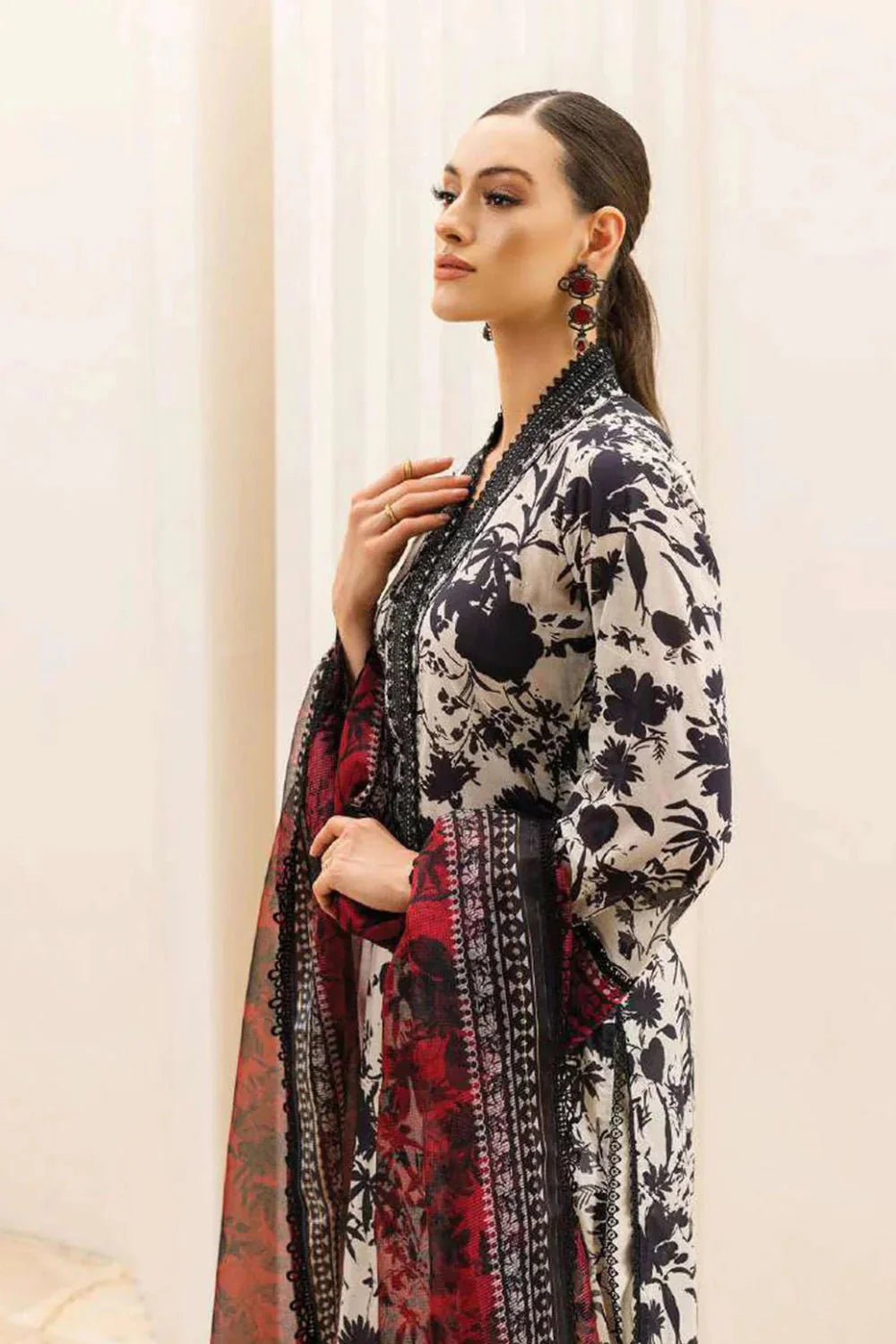 BAROQUE - 3PC Lawn Printed Shirt With Voile Printed Dupatta-1515 e-Multi Mart Zone